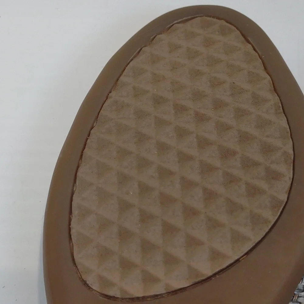 A2 Aerosoles Atmosphere Gray Gold Weave Open Toe Slingback Flower Detail Wedges